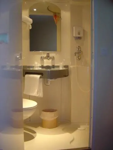 Hotelf1 Lyon Bourgoin-Jallieu L'Isle-d'Abeau Hotel