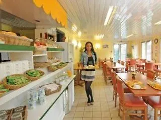 Hotel Hotelf1 Lyon Bourgoin-Jallieu L'Isle-d'Abeau France
