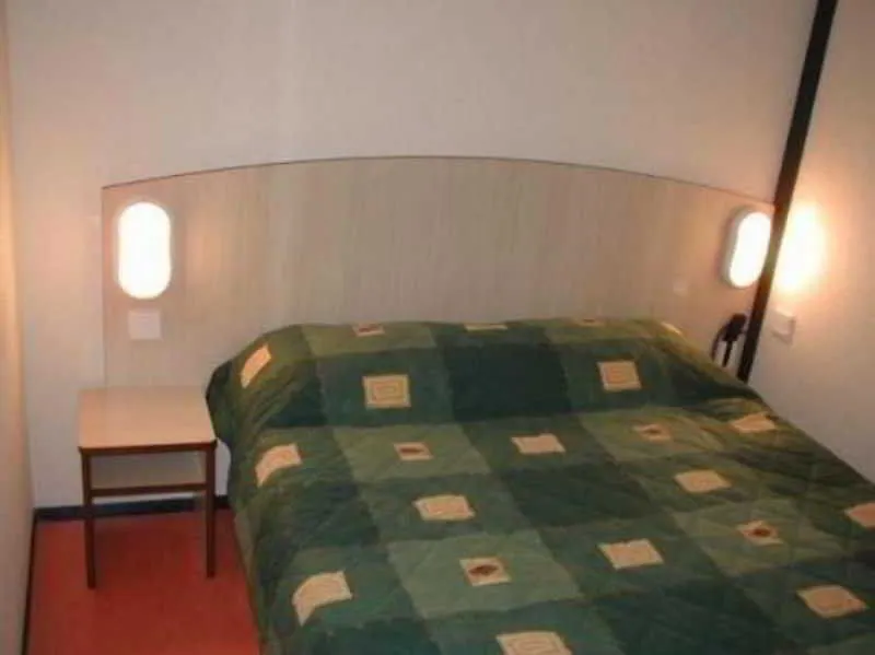 Hotelf1 Lyon Bourgoin-Jallieu L'Isle-d'Abeau Hotel
